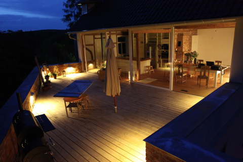 Terrasse Nacht, Bild: Matthias Waldhelm