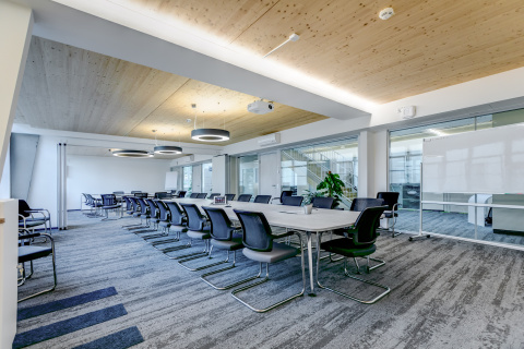 groszer Meetingraum, Bild: Gisbert Bachrodt