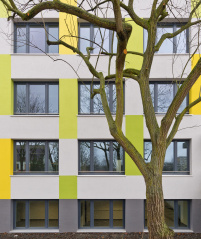 Fassade Klassentrakt, Bild: Michael Miltzow