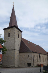 Kirchturm und Kirchenschiff, Bild: Heiko Pludra