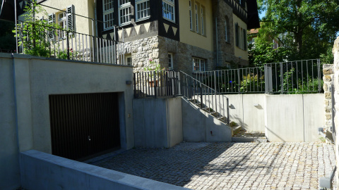 Garage und Außentreppe, Bild: Manja Reinke