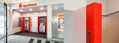 Raumeindruck und Detail Wandverkleidung, Bild: Ivo Mestenhauser