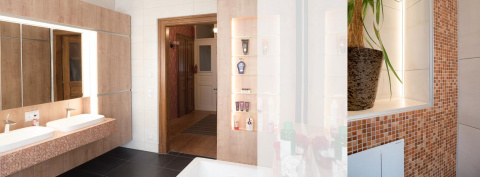 Maßgeschneiderter Badschrank mit Mosaikfliesen, Spiegelschrank und LED-Flächenlicht, Bild: Ivo Mestenhauser