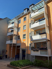 Webergeasse 1-3 Gera Straßenseite mit neuen Balkonen, Bild: Regina Bohmann