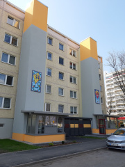 Zeulenrodaer Straße 26-38 Gera Aufzugsanbau mit Treppenwechsel, Bild: Regina Bohmann
