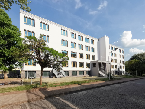 LRA und FTZ - Ansicht West, Bild: Alexander Reinshaus