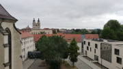 Blick vom Schloss entlang der Schlosskirche auf die Jugendherberge und das Predigerseminar (Junk & Reich Architekten BDA)