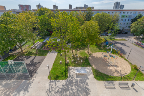 Lernzentrum Halle Neustadt - Freianlagen, Außengelände, Spielplatz, Bild: Lars Grimmer