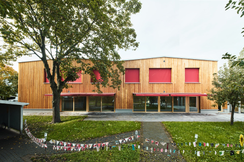 Ansicht vom Schulhof, Bild: Peter Eichler