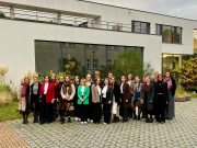 Gruppenbild der Absolventinnen und Absolventen