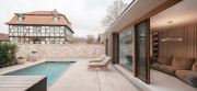 Hof mit Pool