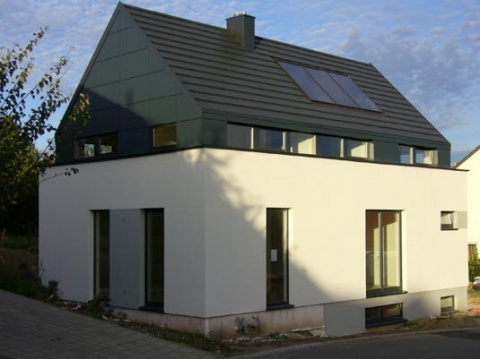 Ansicht von Südwesten (Straßenseite), Bild: Cornelia Sell