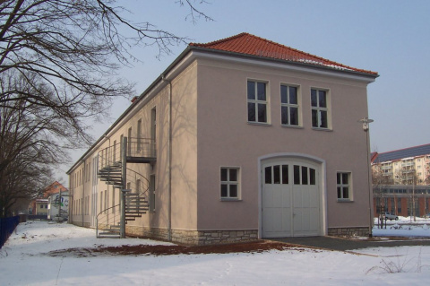 Straßen- und Seitenansicht, Bild: Tobias Winkler