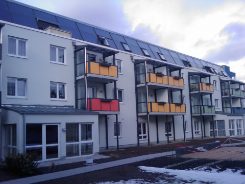 Innenhof mit Solarthermieanlage, Bild: Erdmann-Johannes Steffani